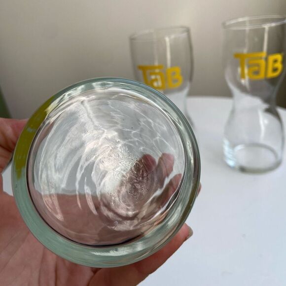 Vintage 1970s TAB Soda Collector Hourglass Drinking Glass - Set of Three and Tan - Picture 3 of 6